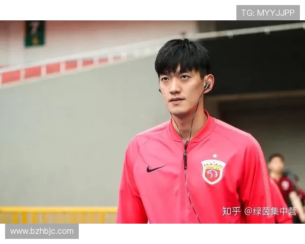 颜骏凌守护球门荣耀再启航中国足球新希望燃动绿茵梦